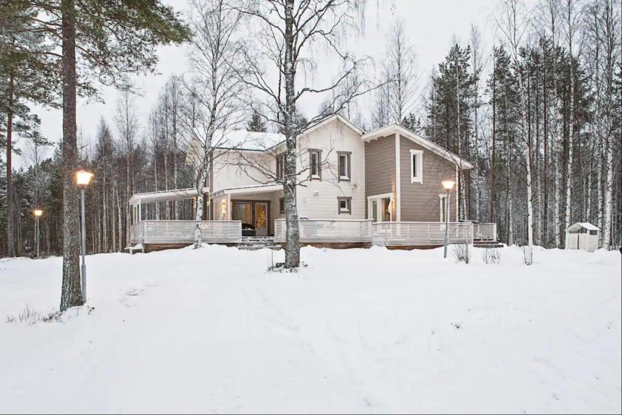 Luxurious Villa Kinos With Jacuzzi Rovaniemi Buitenkant foto
